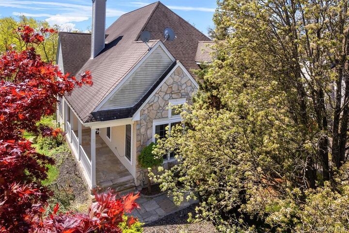Property Photo: 7 Paisley Court NY 10930