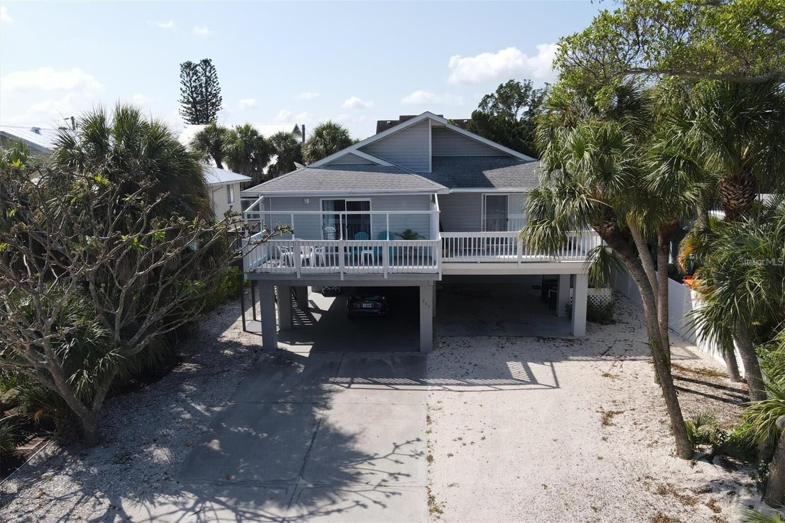Property Photo: 207 71st Street E FL 34217
