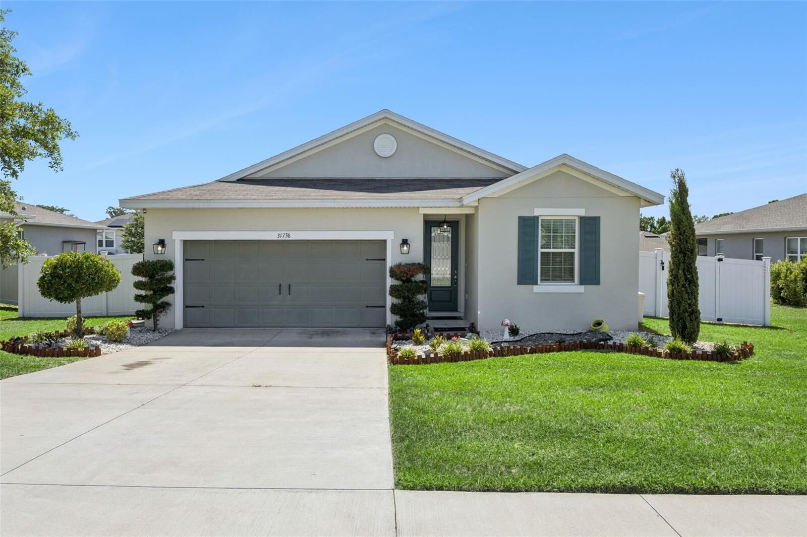 Property Photo:  31736 Broadwater Avenue  FL 34748 