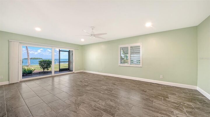 Property Photo: 4234 Gulf Of Mexico Drive M1 FL 34228
