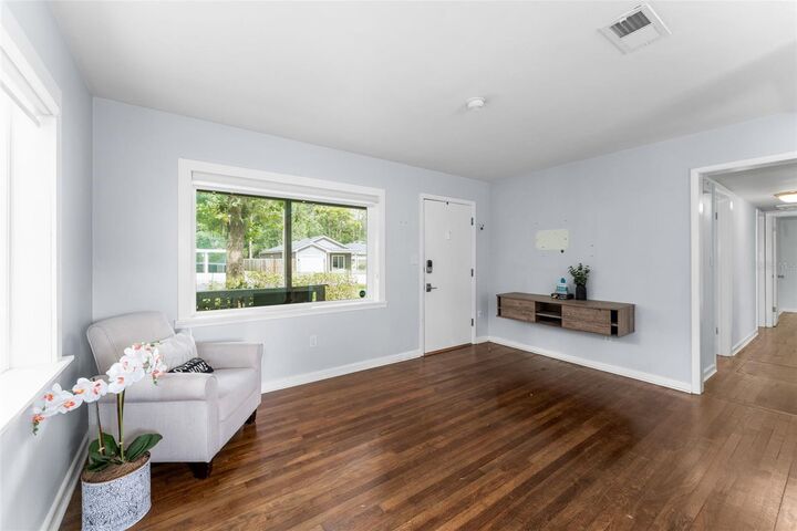 Property Photo:  4318 NW 12th Terrace  FL 32609 