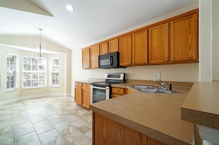 Property Photo:  13518 Briarmoor Court  FL 32837 