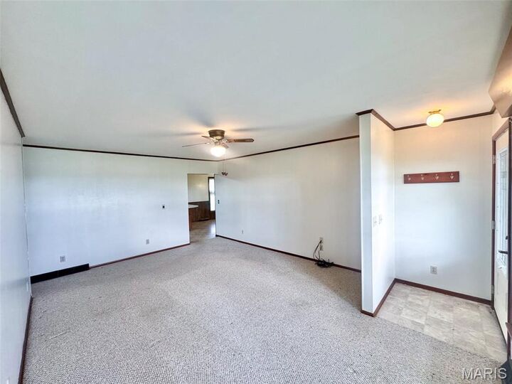 Property Photo: 1149 E US Highway 54 MO 63382