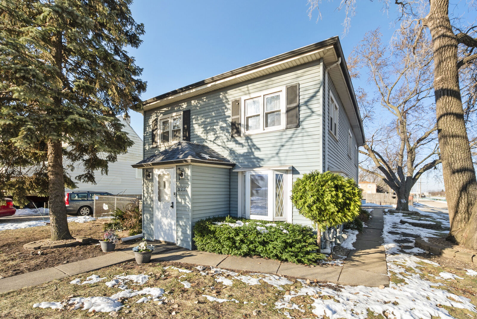 Property Photo:  7000 W 74th Street  IL 60638 