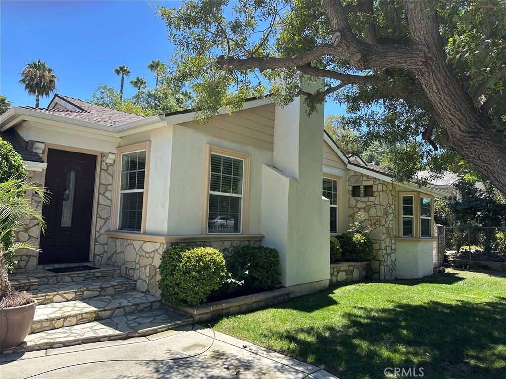 Property Photo: 5322 Don Pio Drive CA 91364