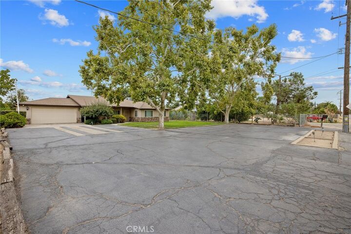 Property Photo:  1714 N Blythe  CA 93722 