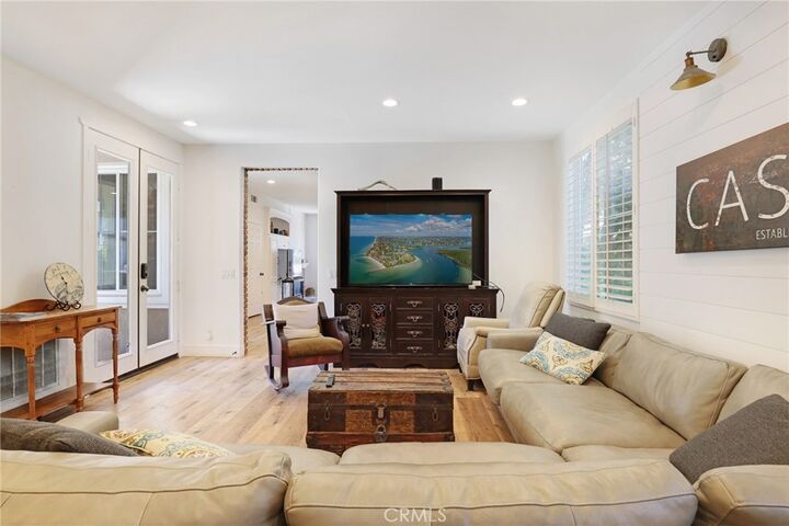 Property Photo: 15 Langford Ln CA 92694