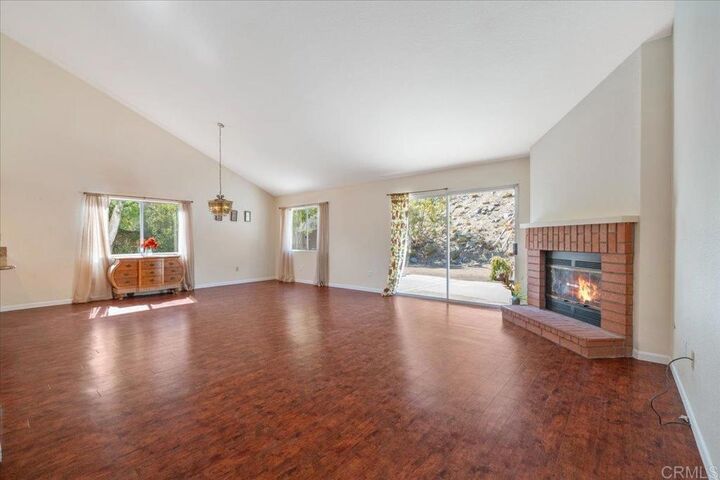 Property Photo: 11782 Calle Albara CA 92019