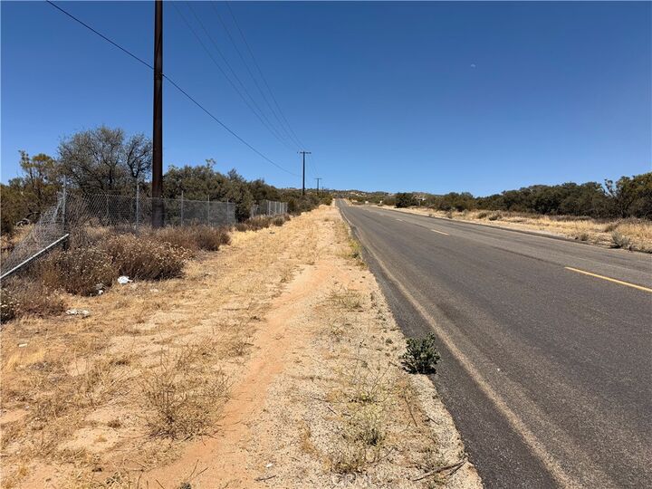 Property Photo: 90002 Wellman CA 92539