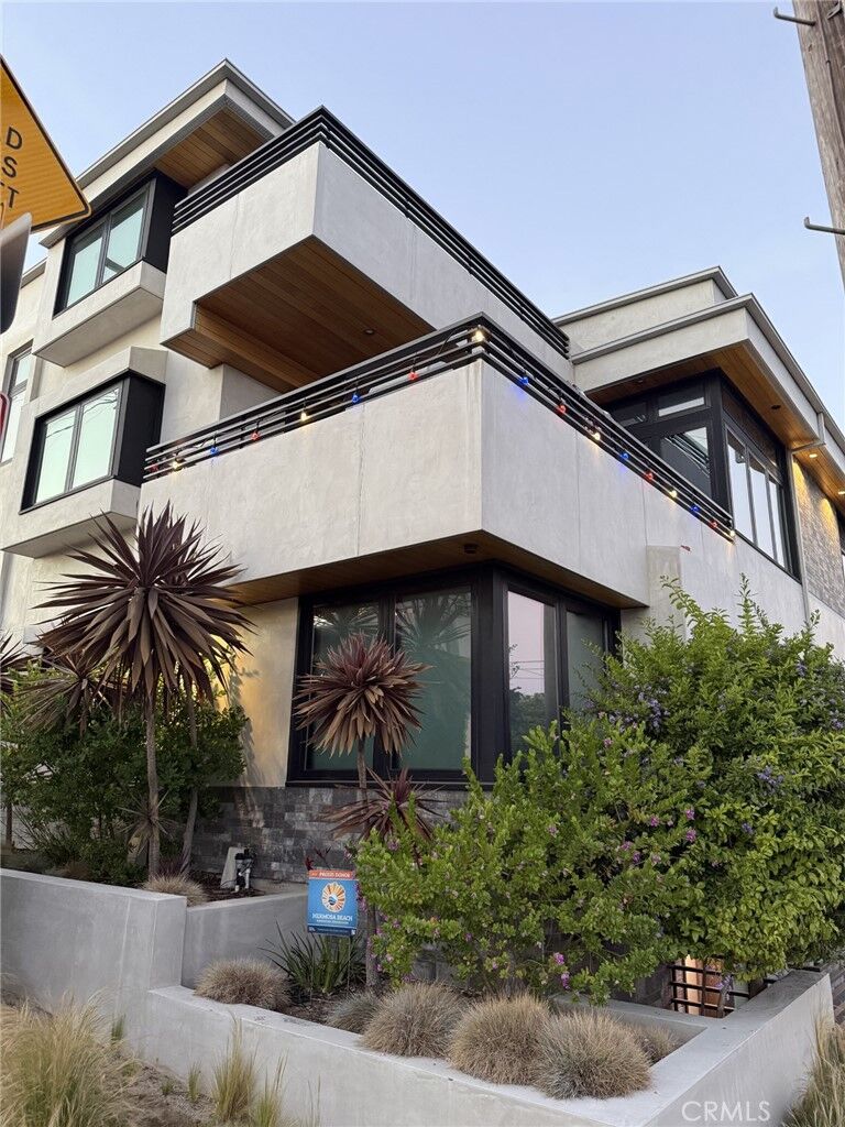 Property Photo:  800 Bard  CA 90254 