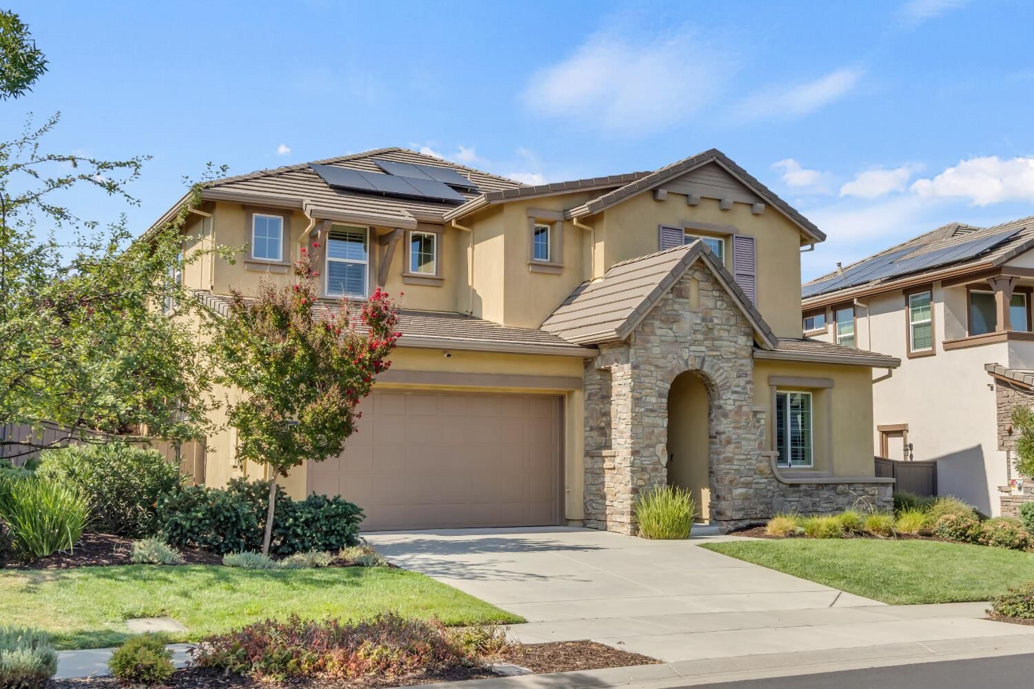 Property Photo:  5087 Brentford Way  CA 95762 