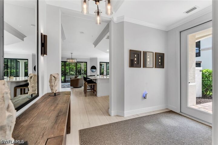 Property Photo: 16348 Viansa Way 102 FL 34110