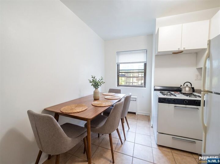 Property Photo:  3050 Edwin Avenue 3F  NJ 07024 