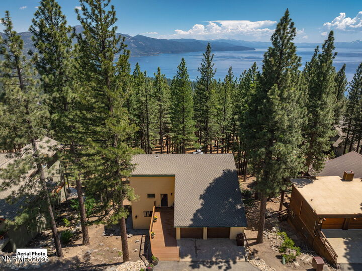Property Photo: 798 Tyner Way NV 89451