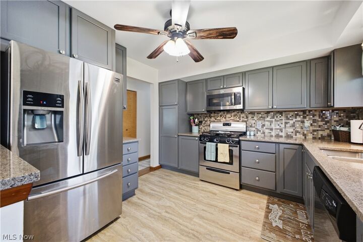 Property Photo:  3656 High Meadow Drive  OH 44406 