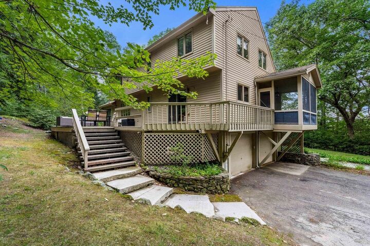 Property Photo: 9 Pavillion Road NH 03031