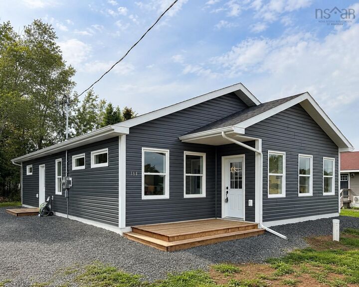 164 Oak Street — photo 1