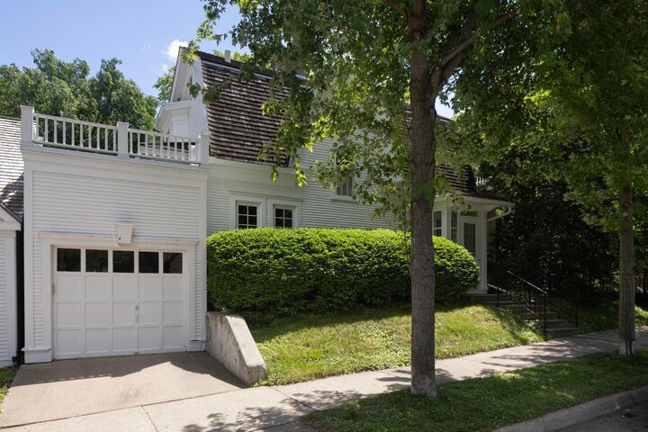 Property Photo:  3715 Thomas Avenue S  MN 55410 