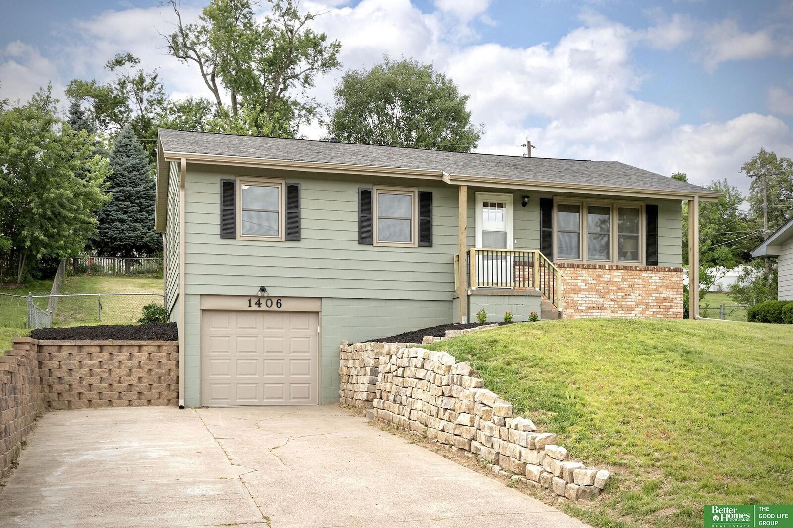 Property Photo:  1406 Betz Road  NE 68005 