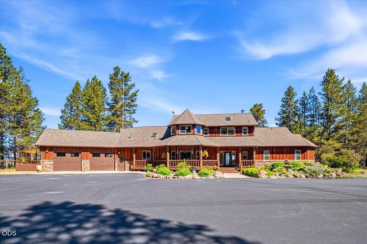 Property Photo: 50490 Hwy 31 OR 97739