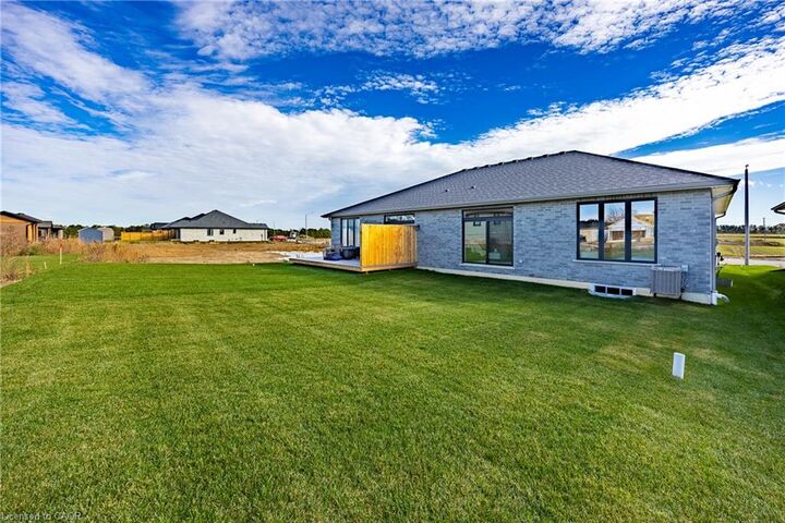 Property Photo: 377 Argyle Avenue ON N4B 0B2