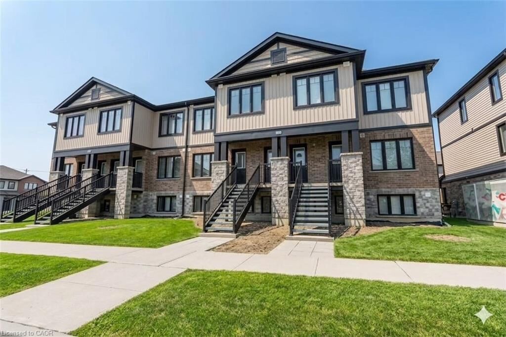 Property Photo:  160 Rochefort Street E5  ON N2R 1V5 