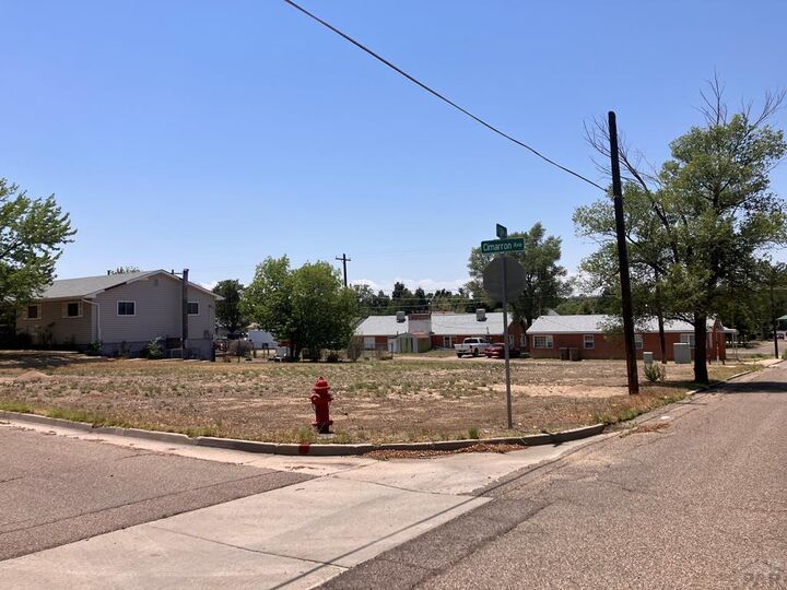Property Photo:  1202 Cimarron Ave  CO 81050 