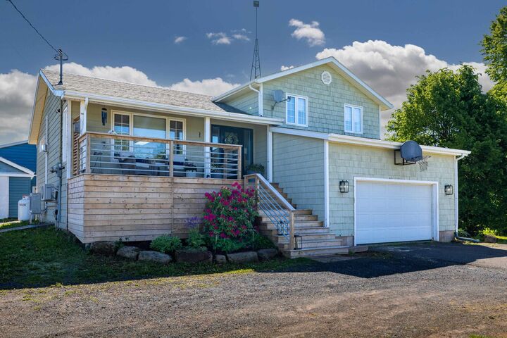 79 Waterside Road — photo 1