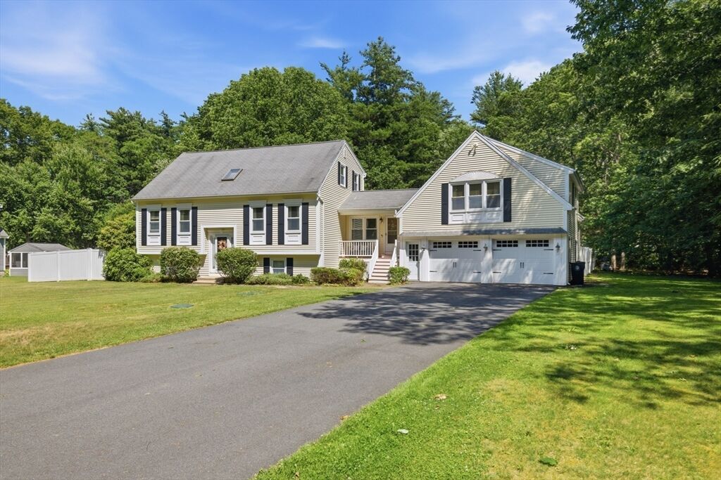 Property Photo: 16 Fairview Farm Rd MA 01832