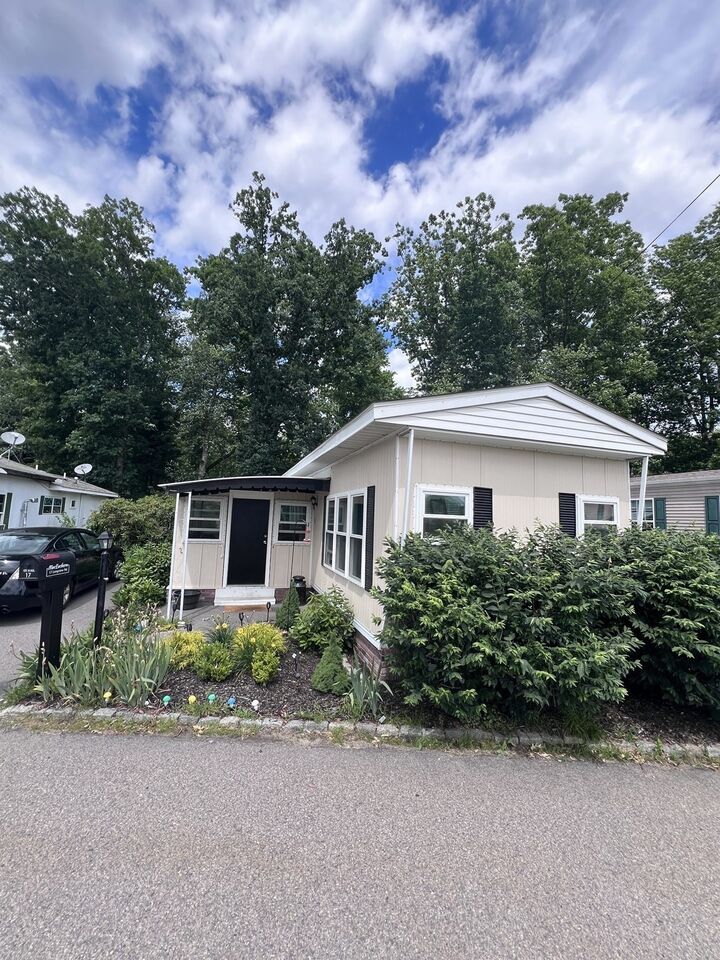 Property Photo: 160 Washington St 17 MA 02762