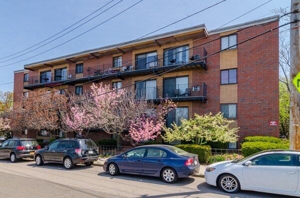 Property Photo:  400 Savin Hill Ave. 9  MA 02125 