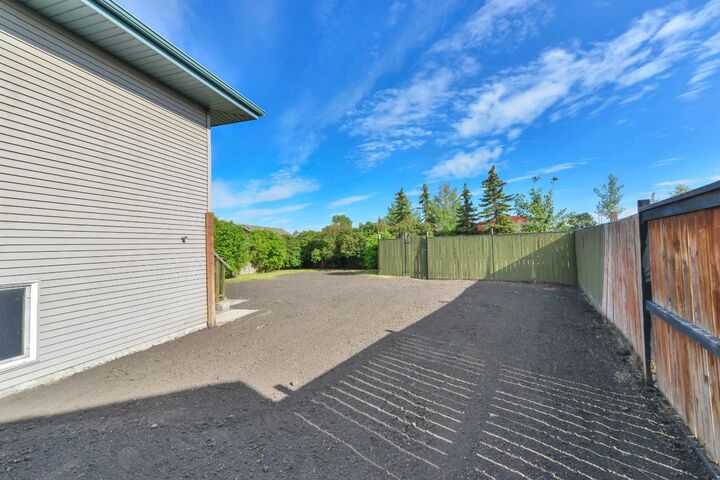 Property Photo:  132 Kirkland Close  AB T4P 4A4 