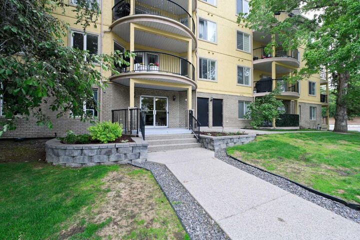 735 56 Avenue SW 306 — photo 1
