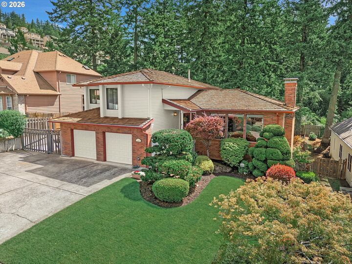 Property Photo: 11560 SE 108th Ave OR 97086