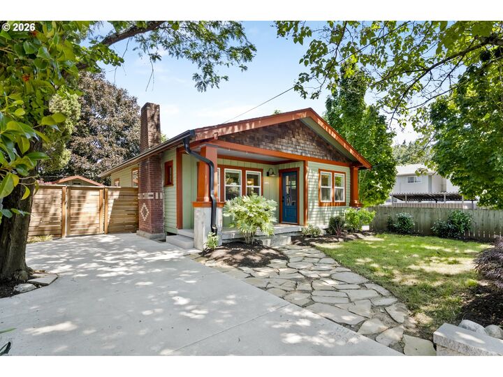 Property Photo:  3649 SE Francis St  OR 97202 