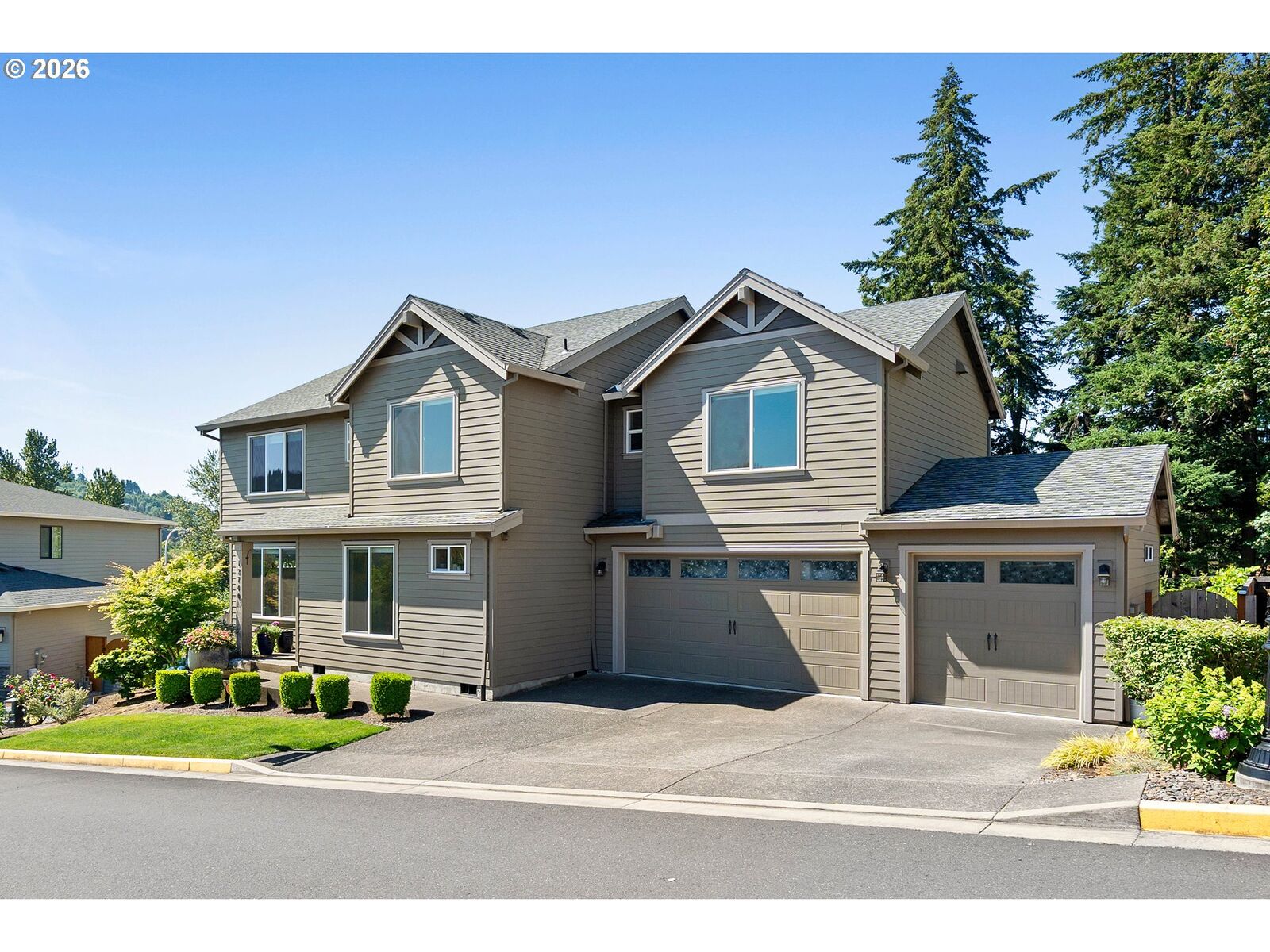 Property Photo:  12740 SE Gateway Dr  OR 97086 