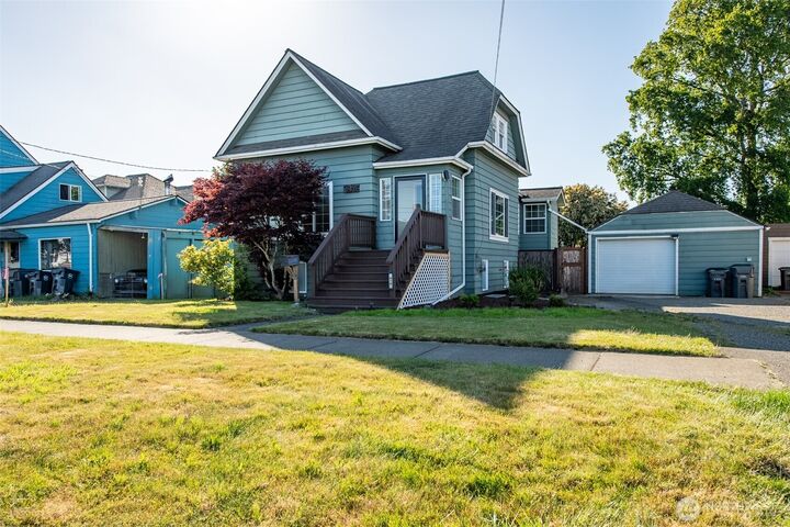 Property Photo: 616 7th Street WA 98550