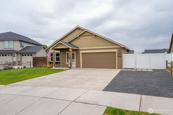 Property Photo: 4521 W Wesley Place WA 98837