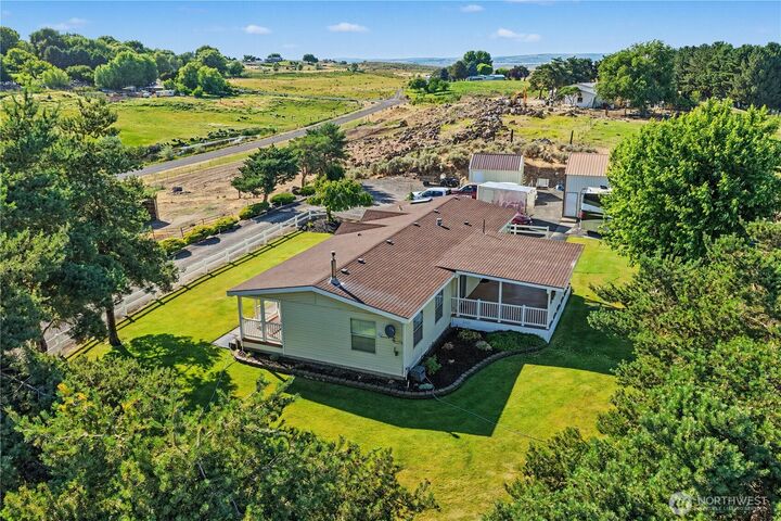 Property Photo:  767 S Canyon Court Road  WA 99344 