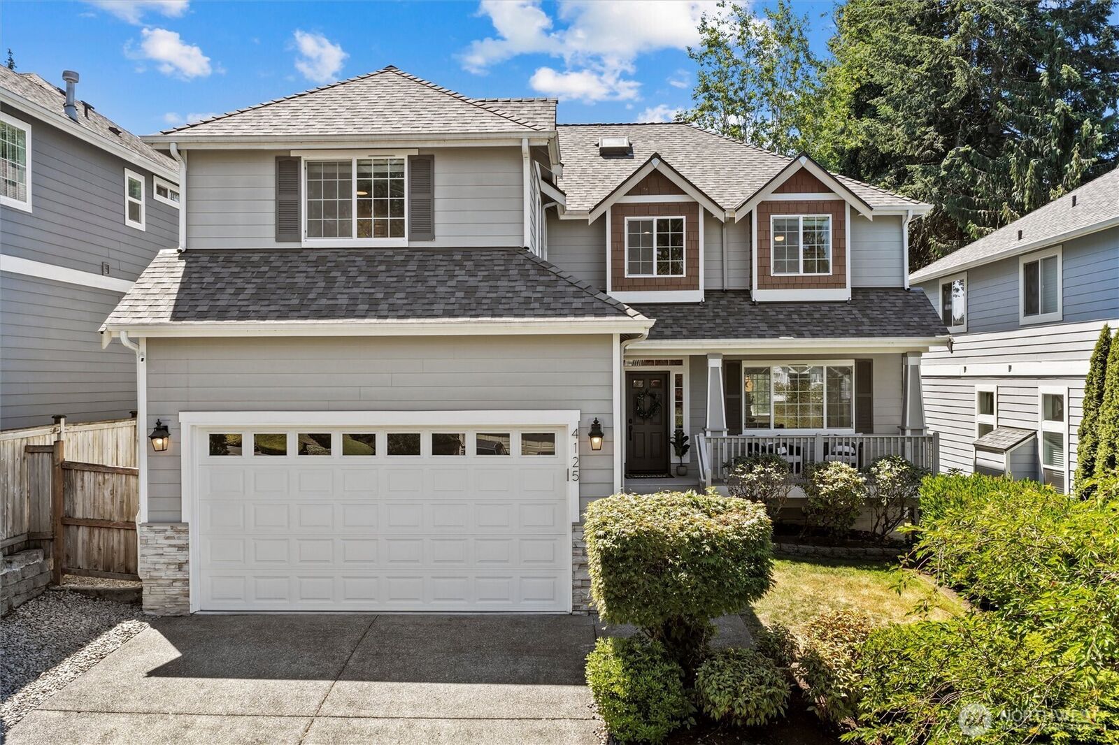 Property Photo:  4125 NE 27th Place  WA 98059 