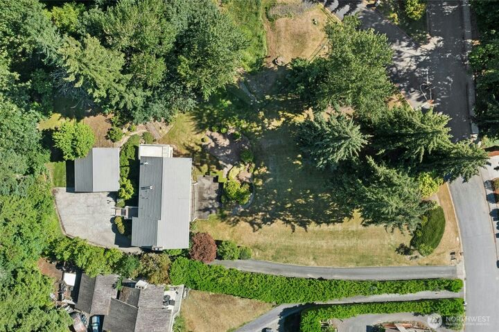 Property Photo: 4736 Somerset Avenue SE Lot WA 98006