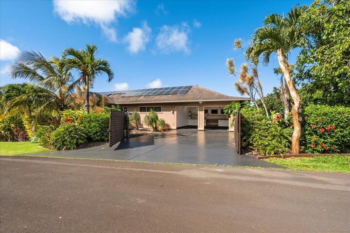 Property Photo:  10 Leleaka Pl  HI 96708 