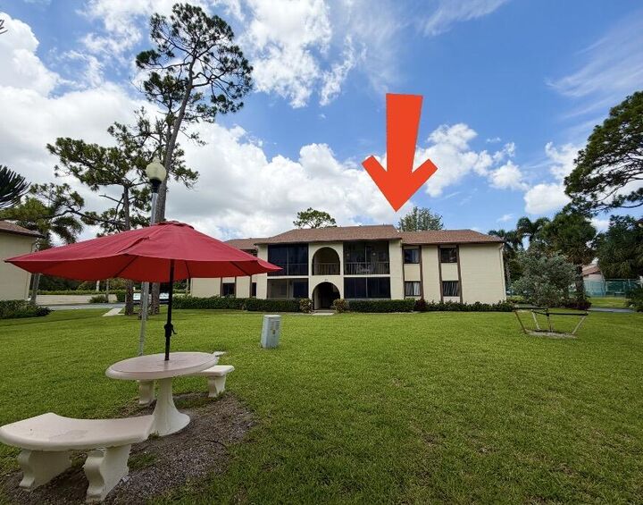Property Photo: 301 Knotty Pine Circle B-2 FL 33463