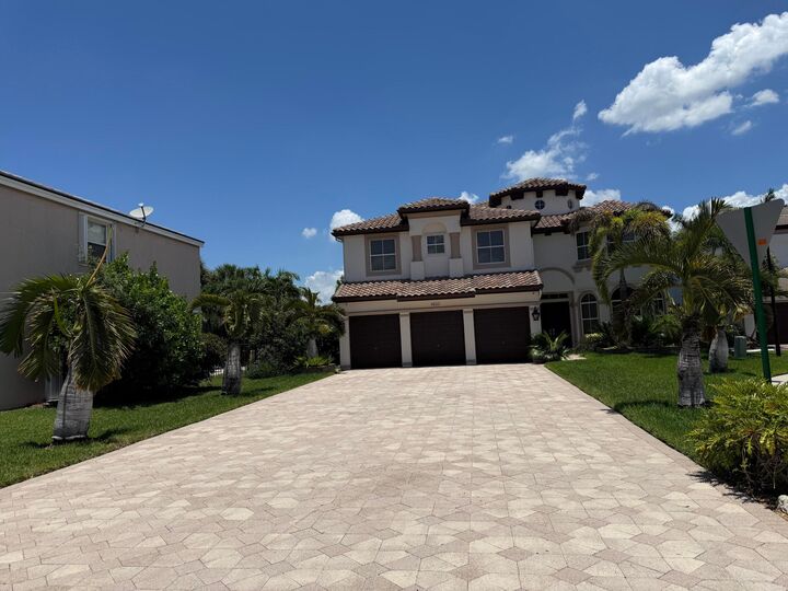 Property Photo: 4820 SW 161st Lane FL 33027
