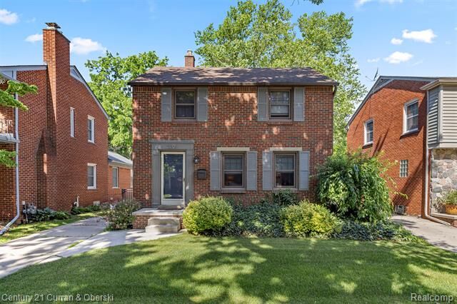 Property Photo:  2205 N Rosevere Avenue  MI 48128 