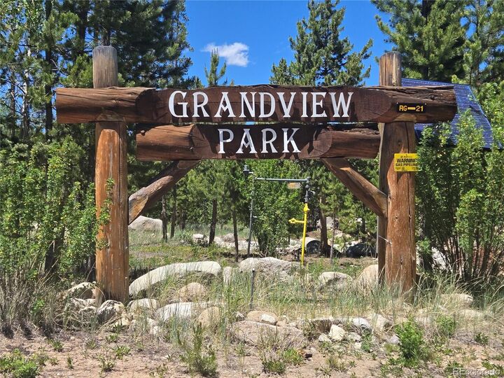 Property Photo:  446 Trail Ridge Drive  CO 80447 