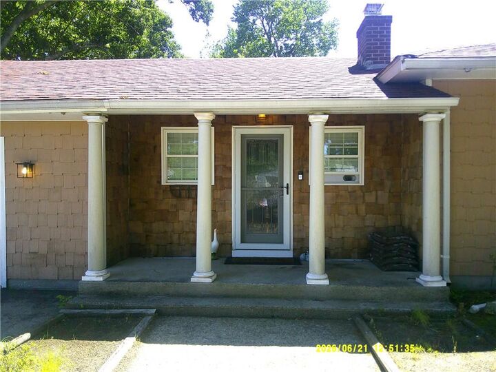 Property Photo:  262 Pequot Avenue  RI 02889 