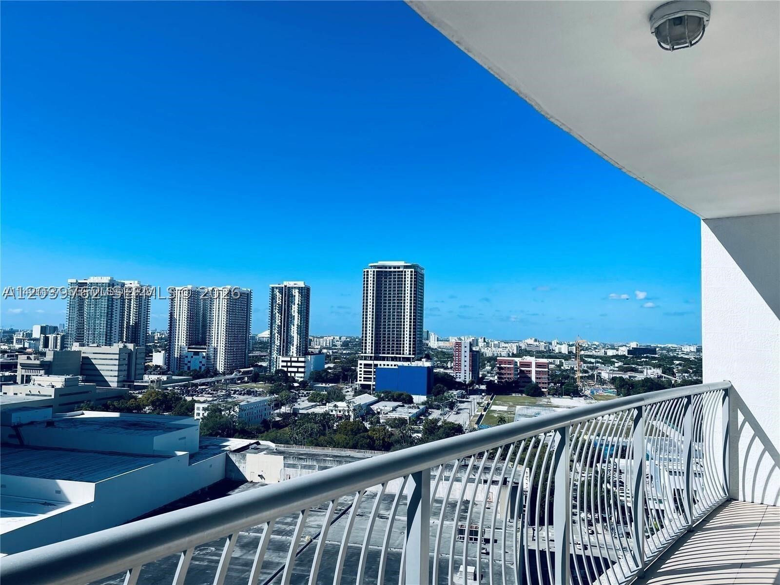 Property Photo: 1750 N Bayshore Dr 2112 FL 33132