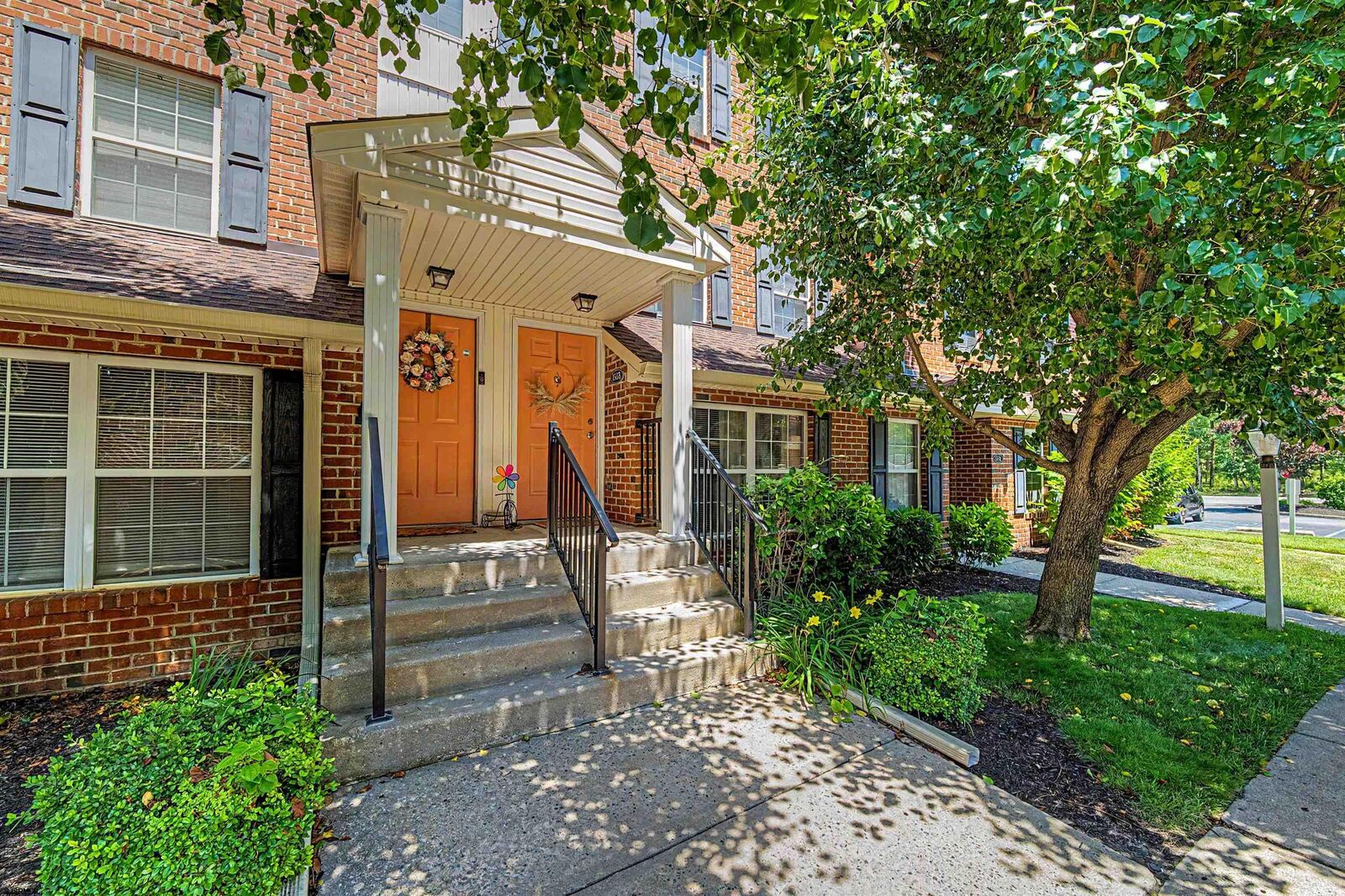 Property Photo:  1553 Benjamin Franklin Court 1553  NJ 08330 
