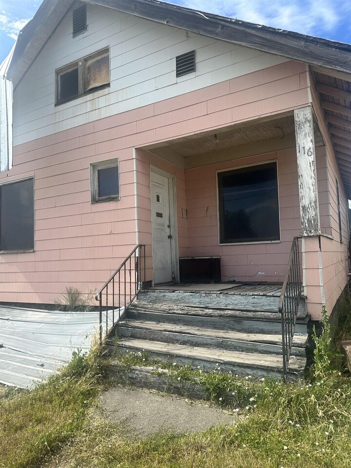 Property Photo:  116 W Mansfield Ave  WA 99205 
